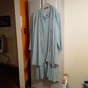 R & M Richard's 2 Piece Dress 32W Light Green with Sequins
